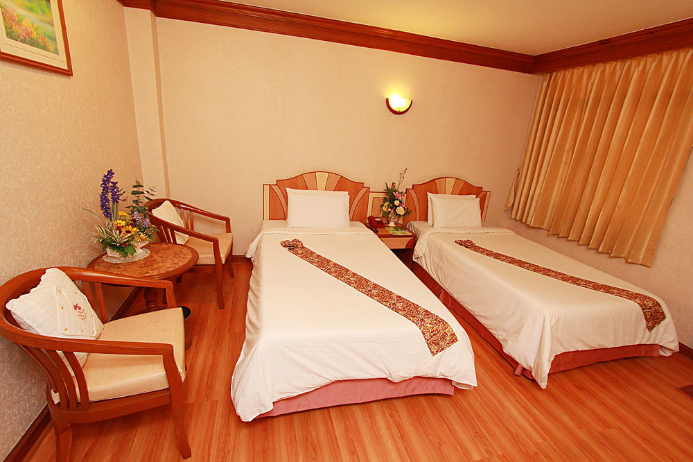 Sakol Hotel Hat Yai Ngoại thất bức ảnh